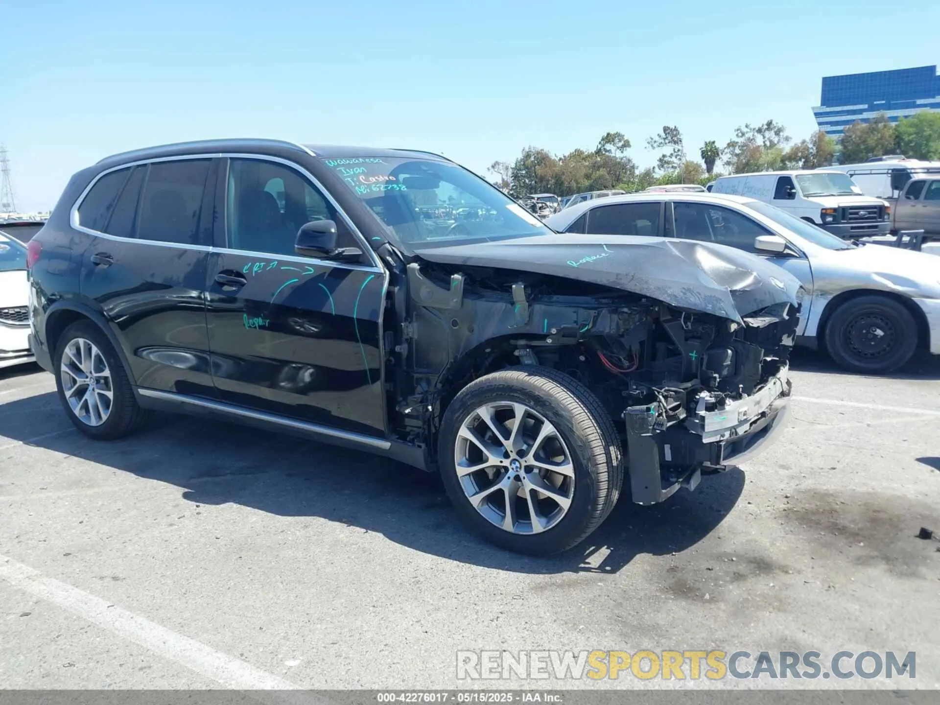 1 Photograph of a damaged car 5UXCR6C0XL9B13280 BMW X5 2020