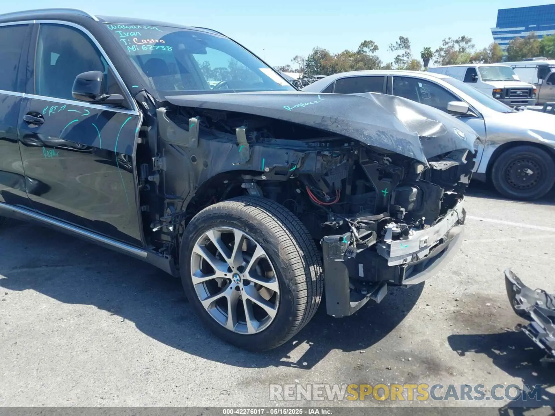 6 Photograph of a damaged car 5UXCR6C0XL9B13280 BMW X5 2020
