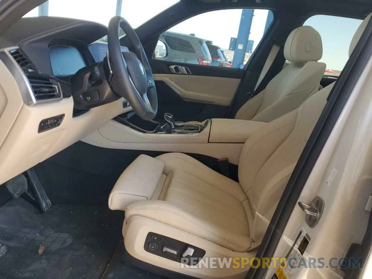 7 Photograph of a damaged car 5UXCR6C0XL9B21721 BMW X5 2020