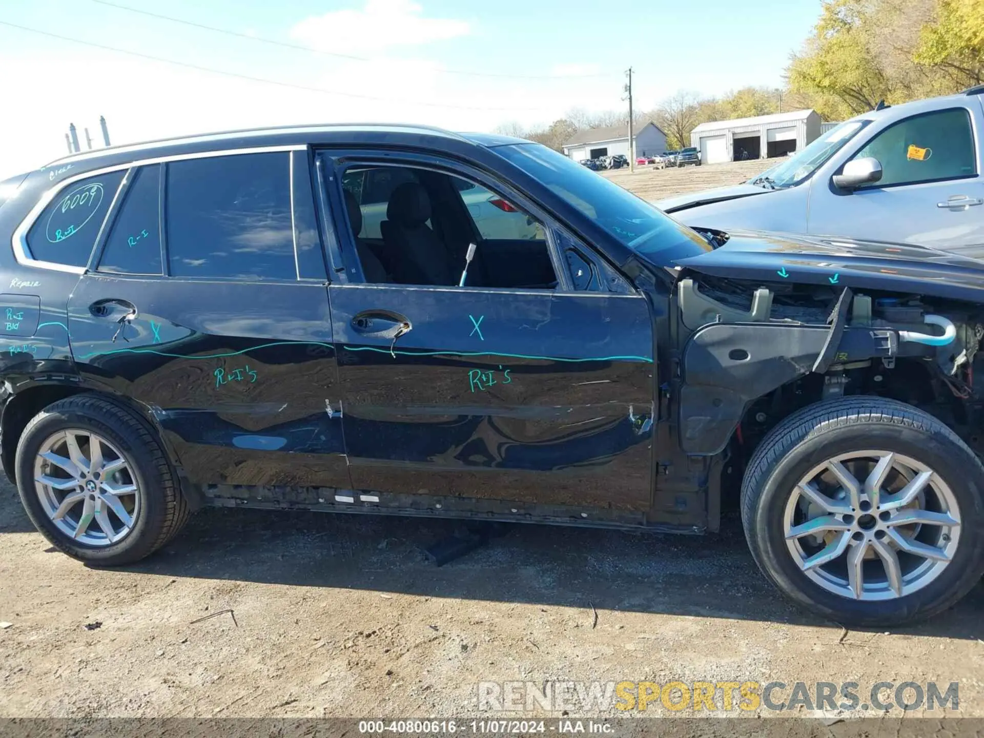 6 Photograph of a damaged car 5UXCR6C0XL9B78453 BMW X5 2020