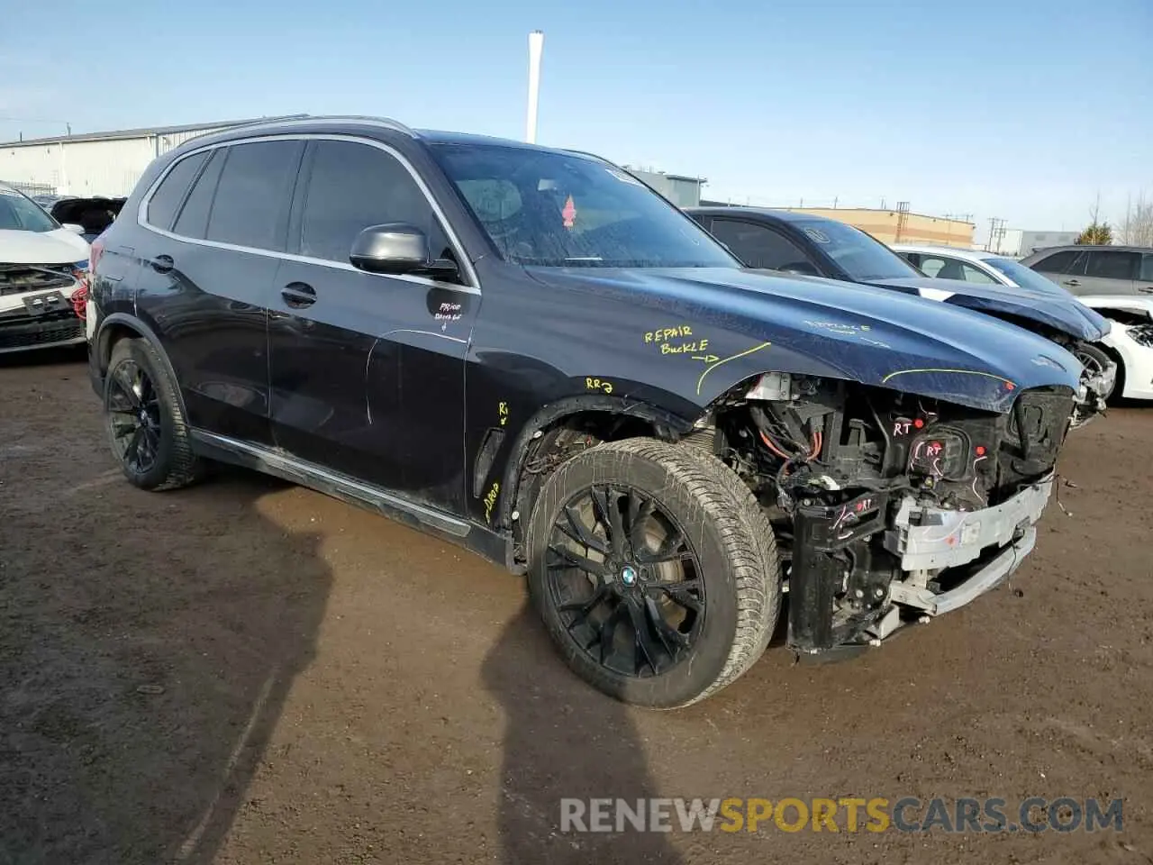 4 Photograph of a damaged car 5UXCR6C0XLLL66289 BMW X5 2020