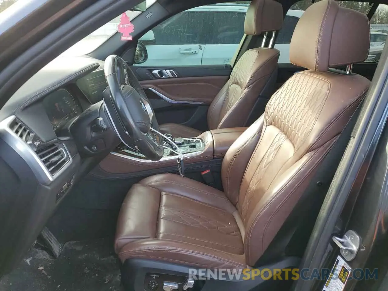 7 Photograph of a damaged car 5UXCR6C0XLLL66289 BMW X5 2020