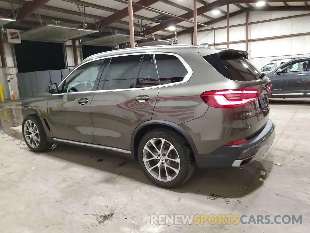 2 Photograph of a damaged car 5UXCR6C0XLLL66518 BMW X5 2020