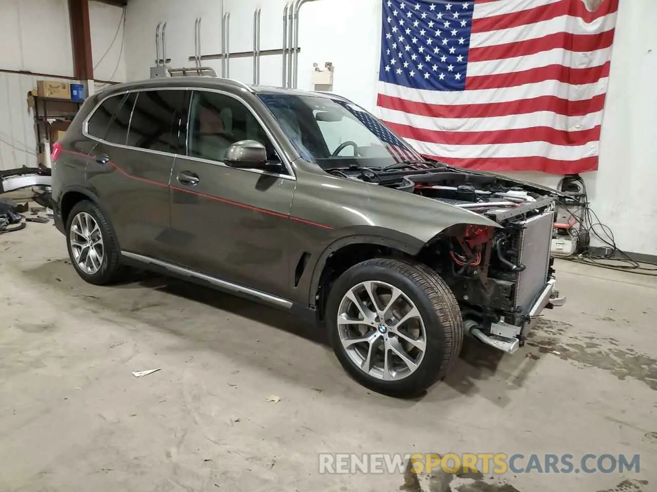 4 Photograph of a damaged car 5UXCR6C0XLLL66518 BMW X5 2020