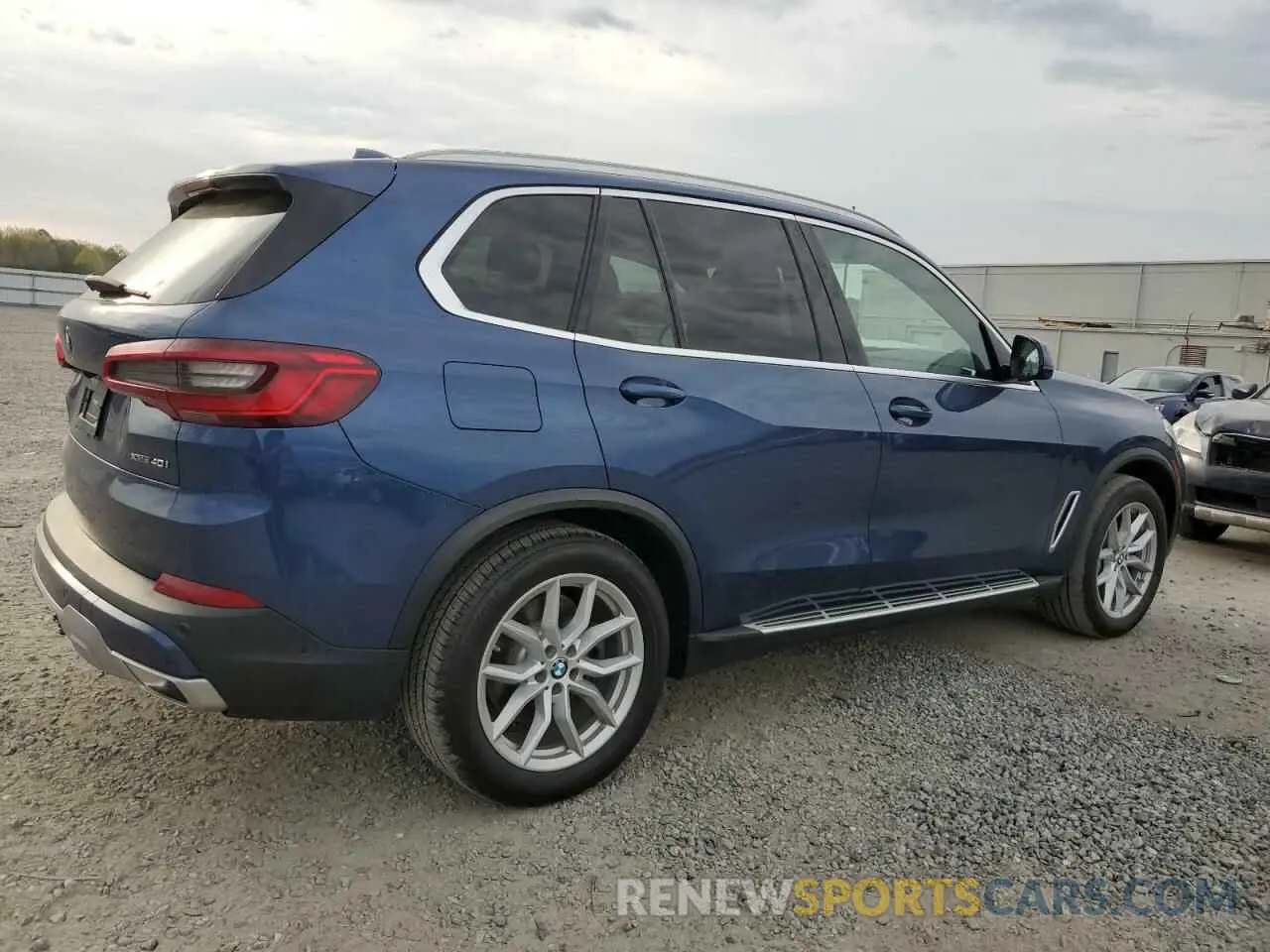 3 Photograph of a damaged car 5UXCR6C0XLLL66972 BMW X5 2020