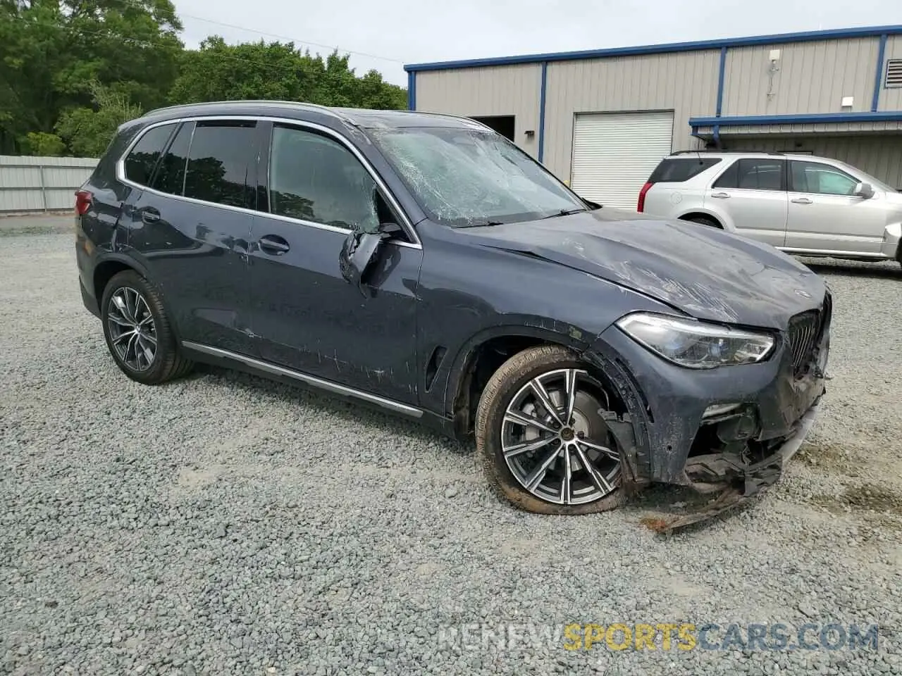 4 Photograph of a damaged car 5UXCR6C0XLLL82895 BMW X5 2020