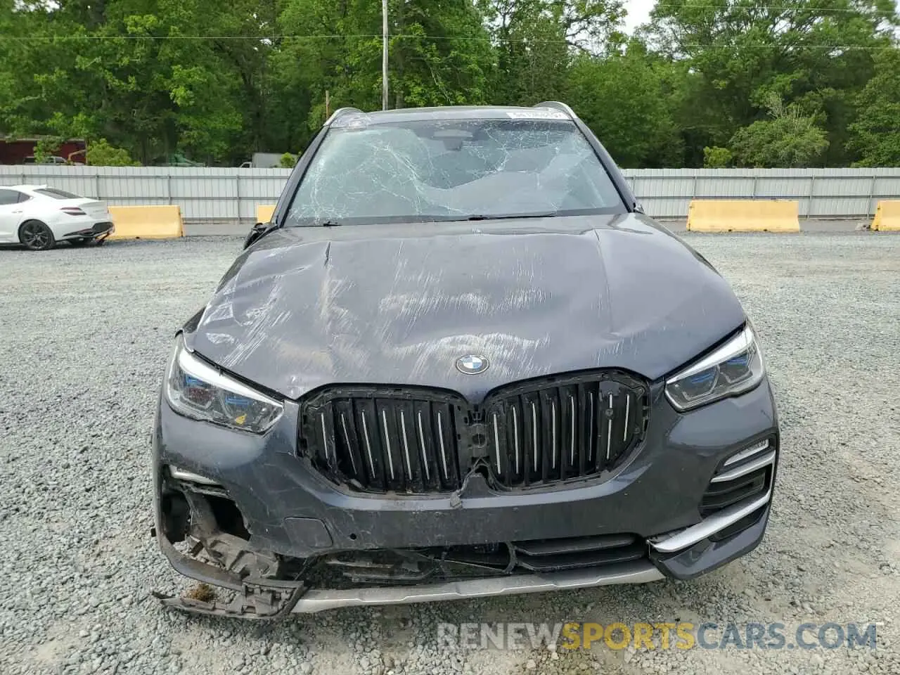 5 Photograph of a damaged car 5UXCR6C0XLLL82895 BMW X5 2020