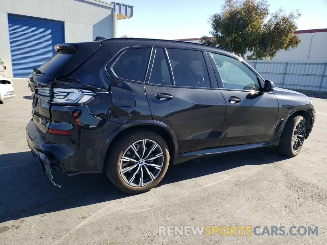 3 Photograph of a damaged car 5UXCR6C0XLLL83013 BMW X5 2020