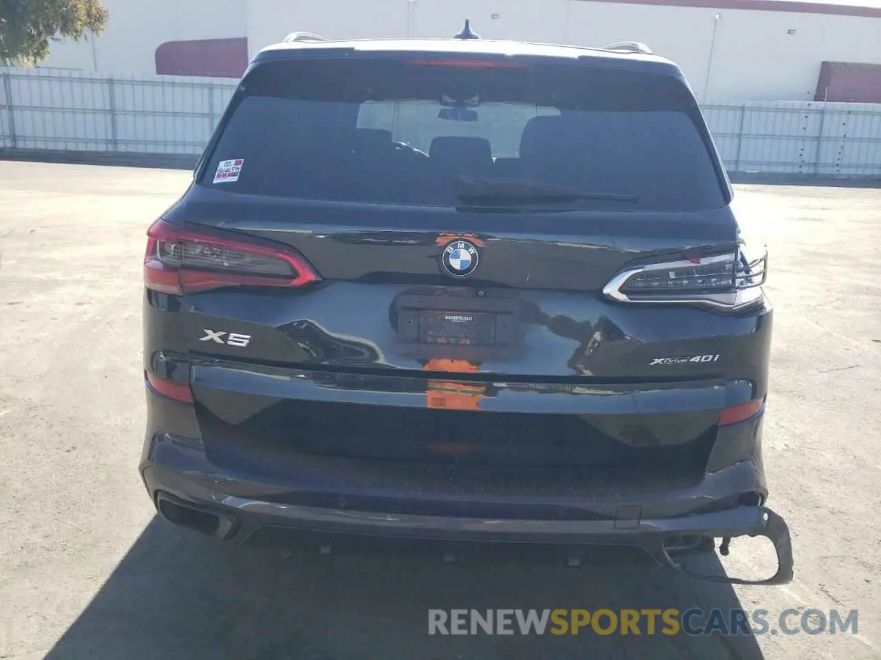 6 Photograph of a damaged car 5UXCR6C0XLLL83013 BMW X5 2020