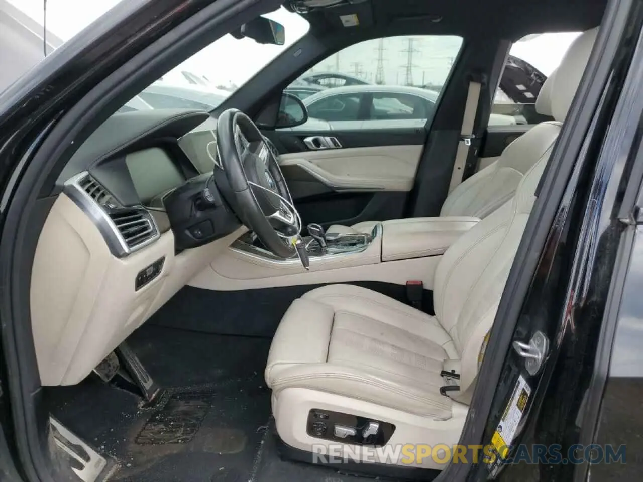 7 Photograph of a damaged car 5UXJU4C03LLE46062 BMW X5 2020