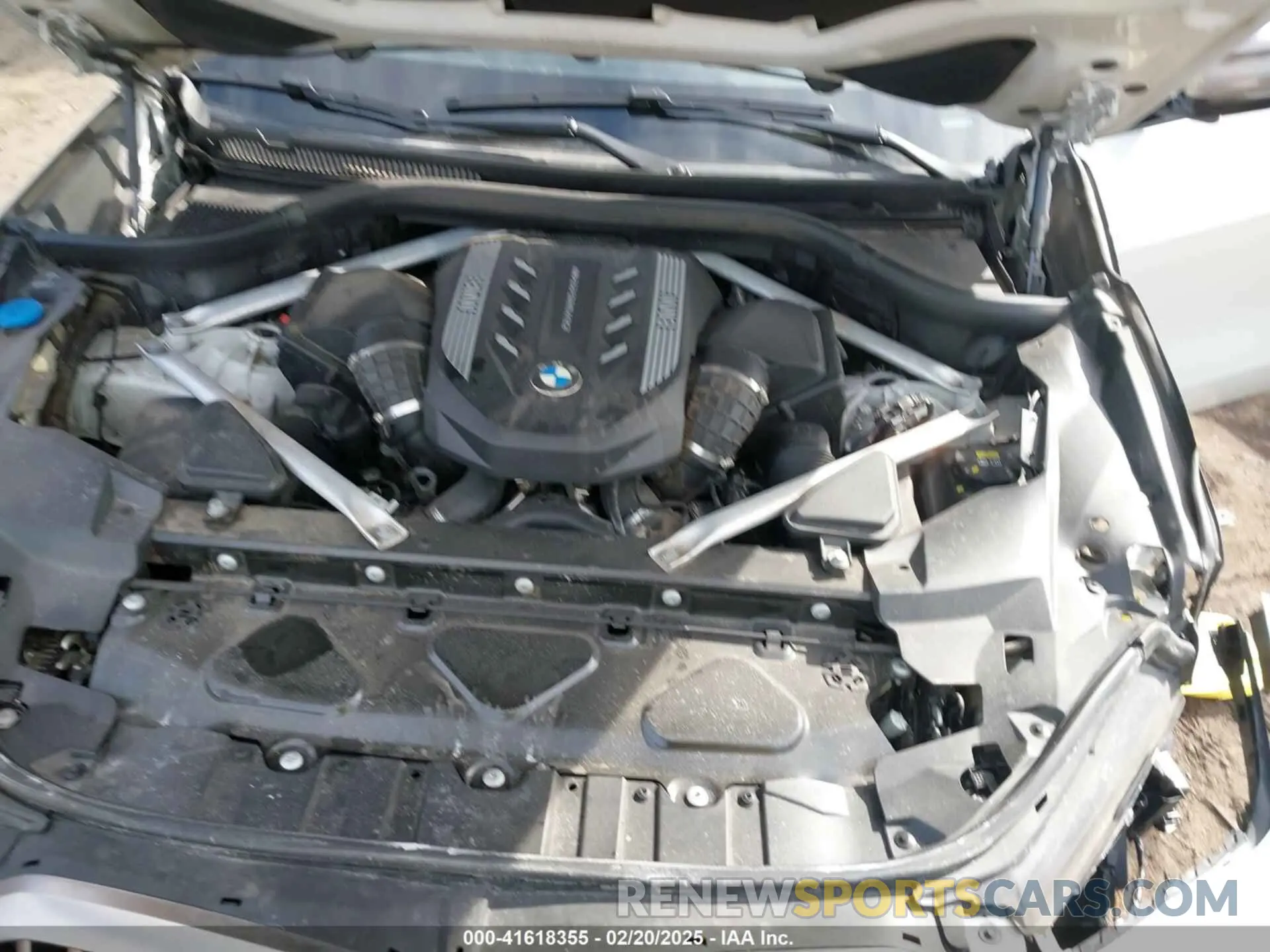 10 Photograph of a damaged car 5UXJU4C06LLE45651 BMW X5 2020