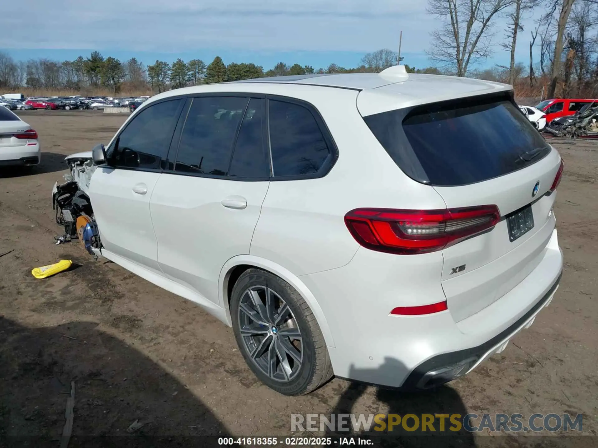 14 Photograph of a damaged car 5UXJU4C06LLE45651 BMW X5 2020
