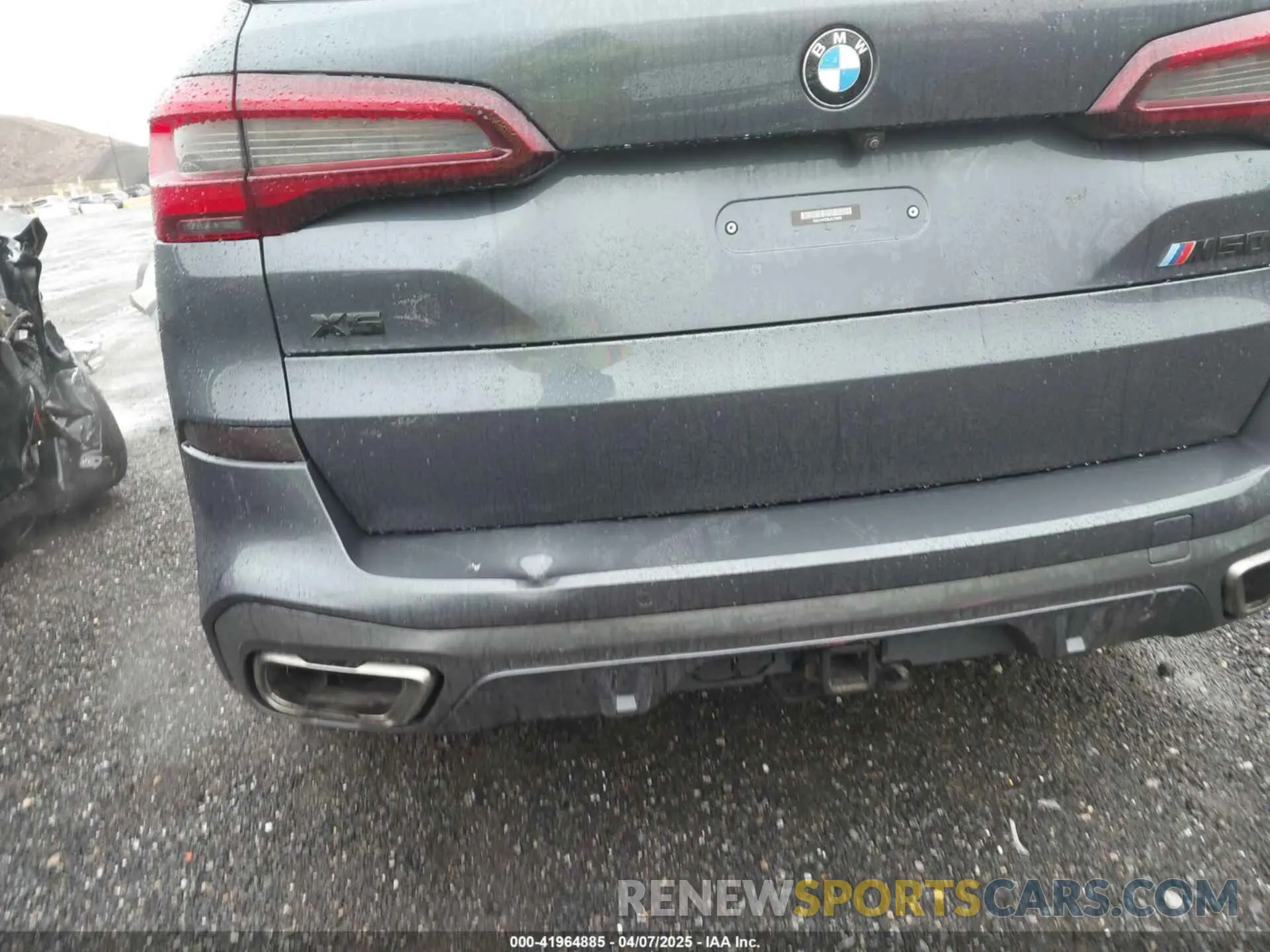 20 Photograph of a damaged car 5UXJU4C09L9C76898 BMW X5 2020