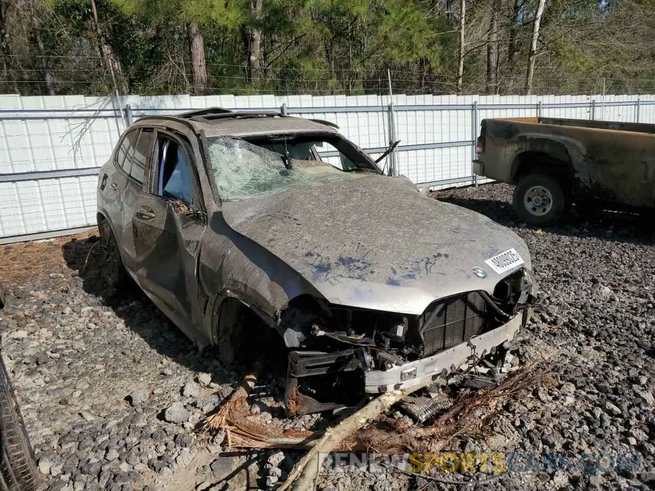 4 Photograph of a damaged car 5YMJU0C05L9D48181 BMW X5 2020