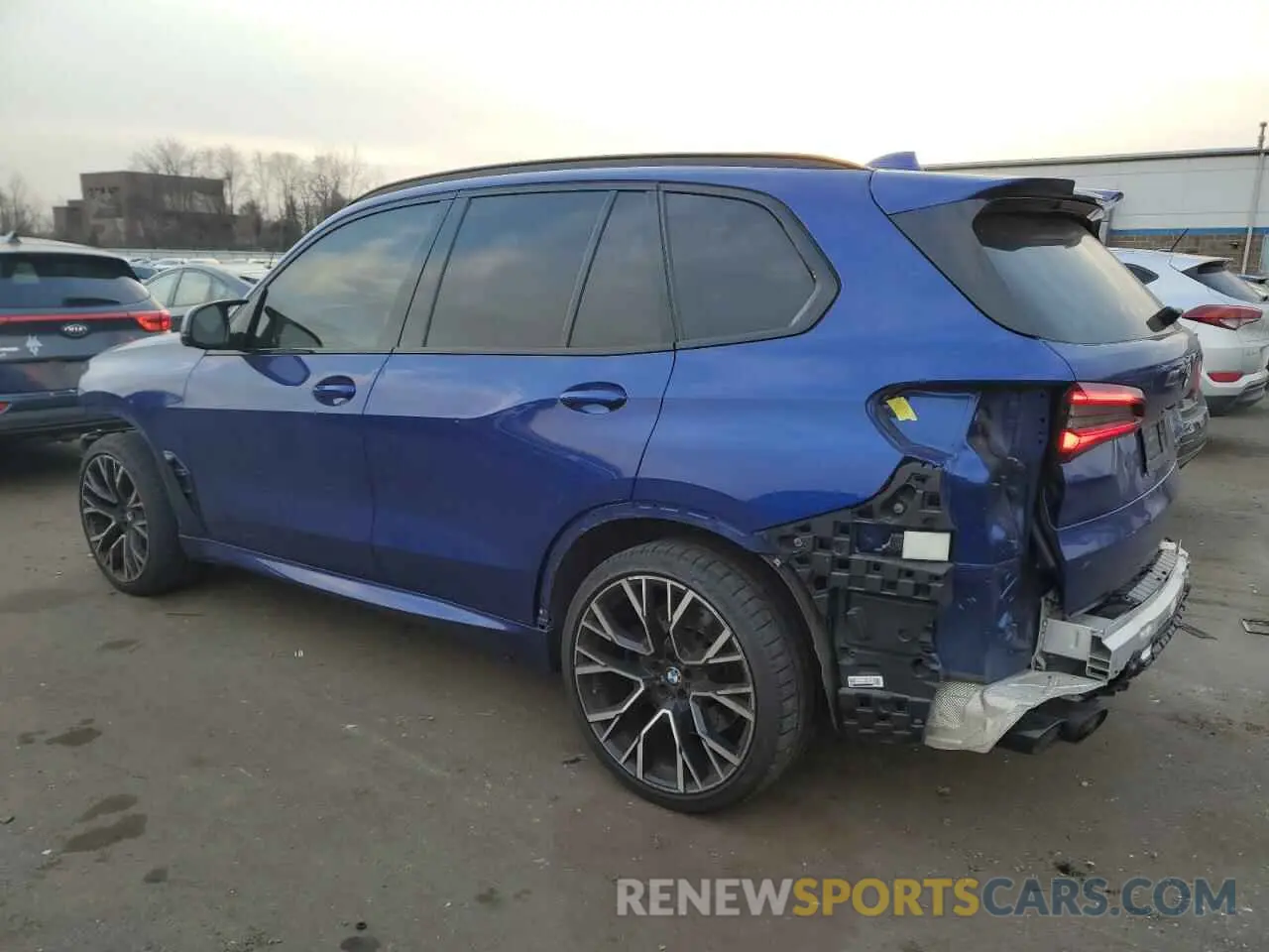 2 Photograph of a damaged car 5YMJU0C07L9C91966 BMW X5 2020