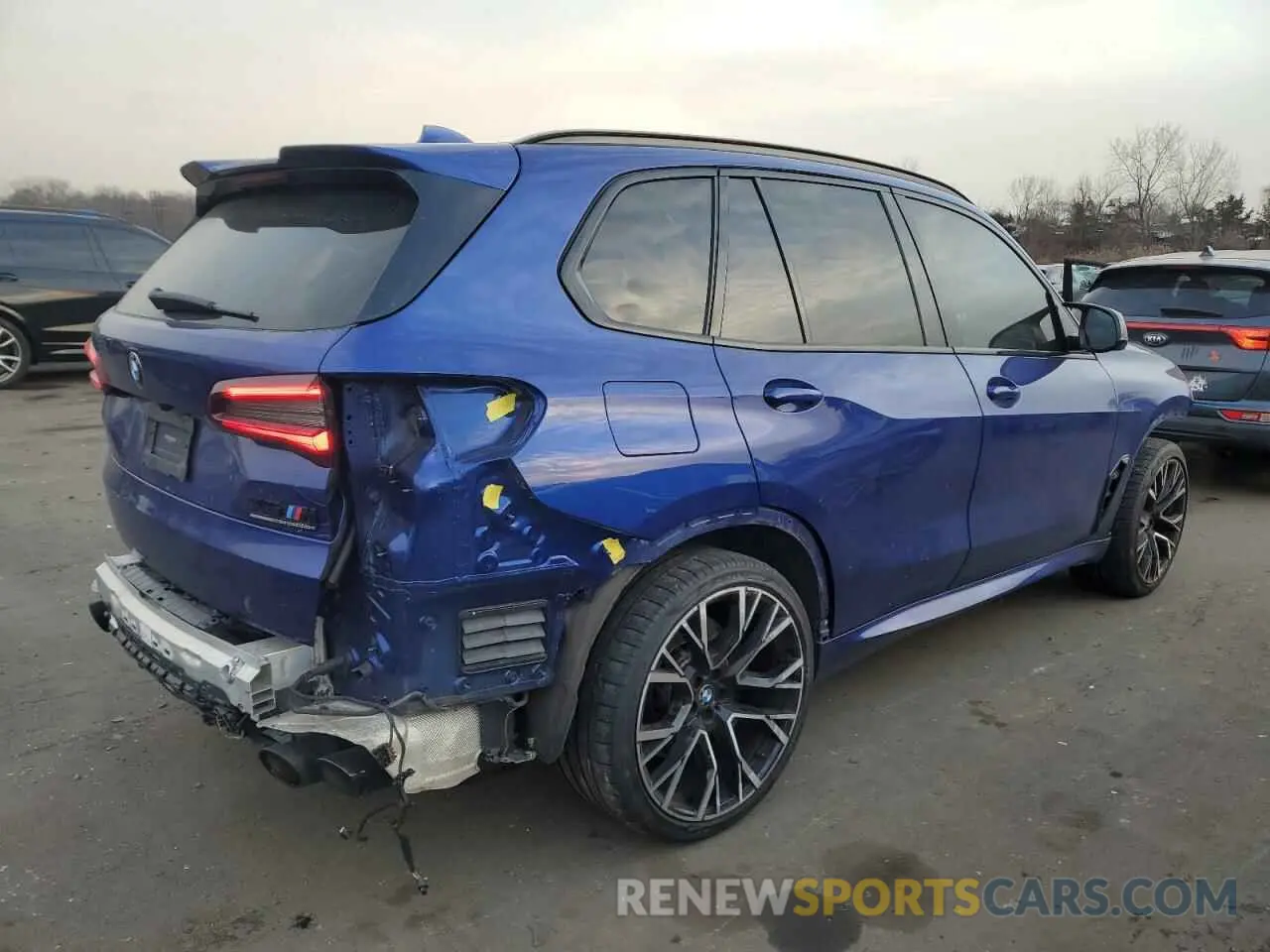 3 Photograph of a damaged car 5YMJU0C07L9C91966 BMW X5 2020