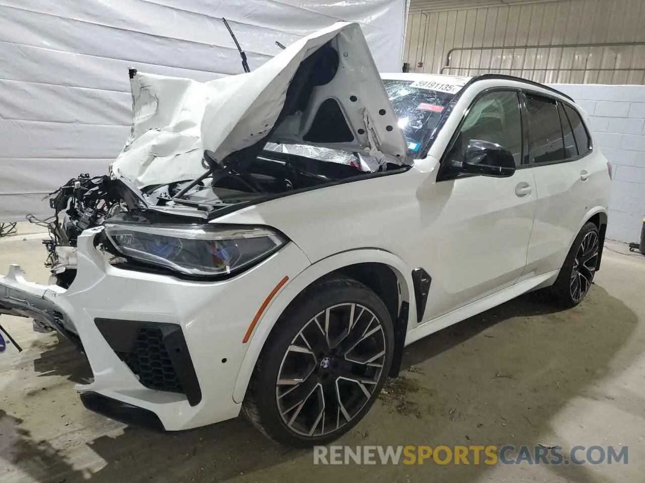 1 Photograph of a damaged car 5YMJU0C09L9B05697 BMW X5 2020
