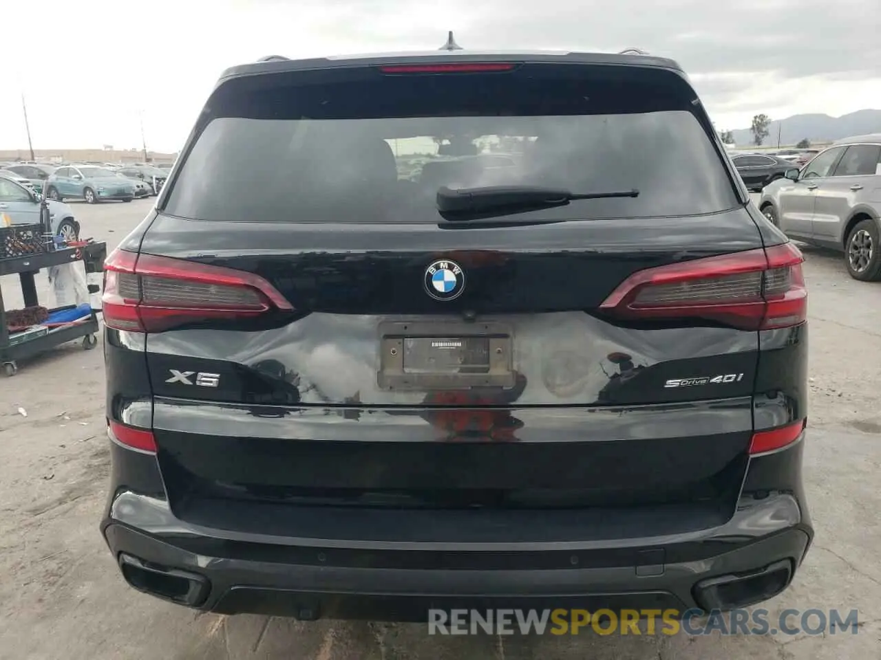 6 Photograph of a damaged car 5UXCR4C00M9H16681 BMW X5 2021
