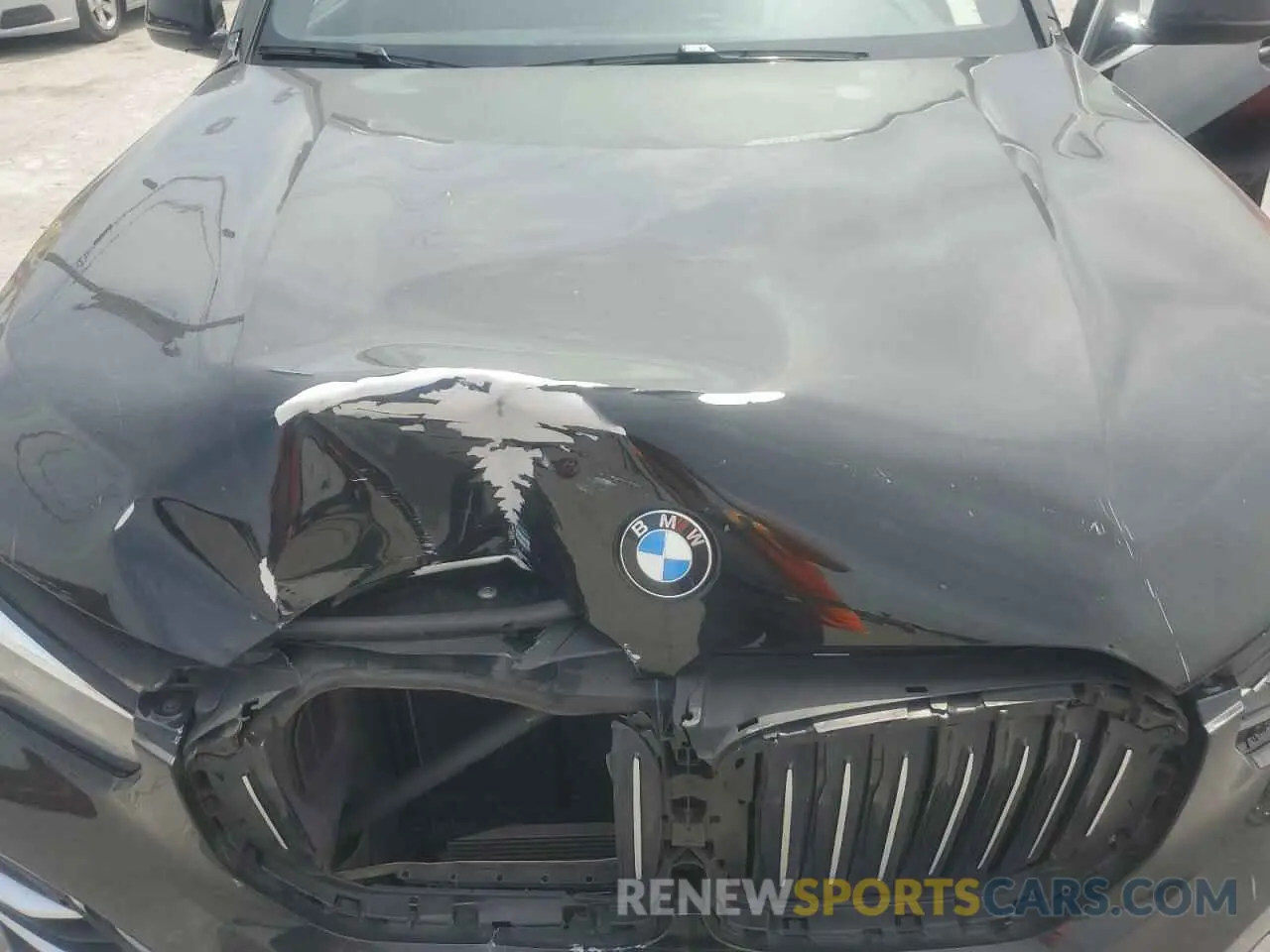 12 Photograph of a damaged car 5UXCR4C01M9G22129 BMW X5 2021
