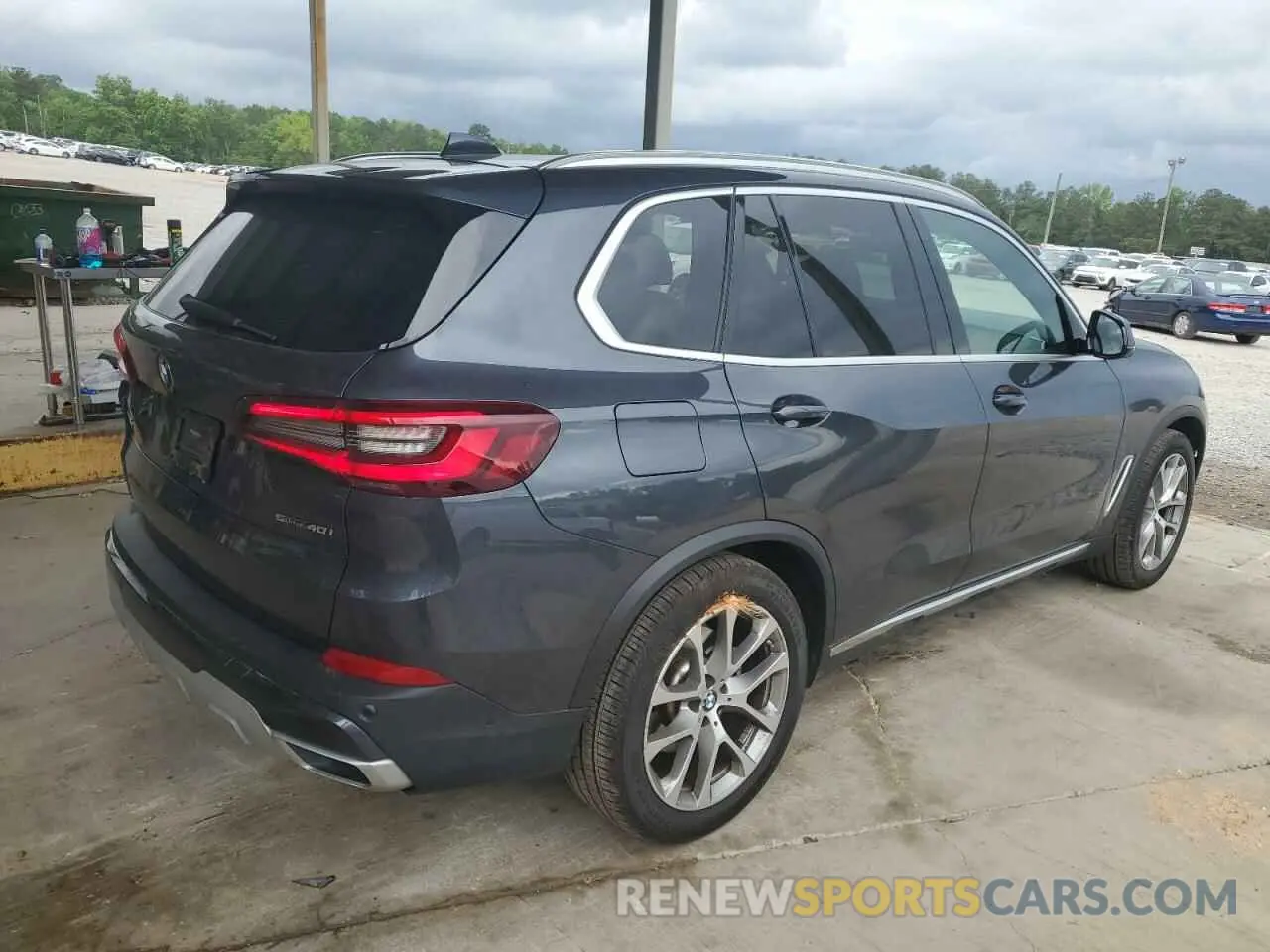 3 Photograph of a damaged car 5UXCR4C01M9H07343 BMW X5 2021