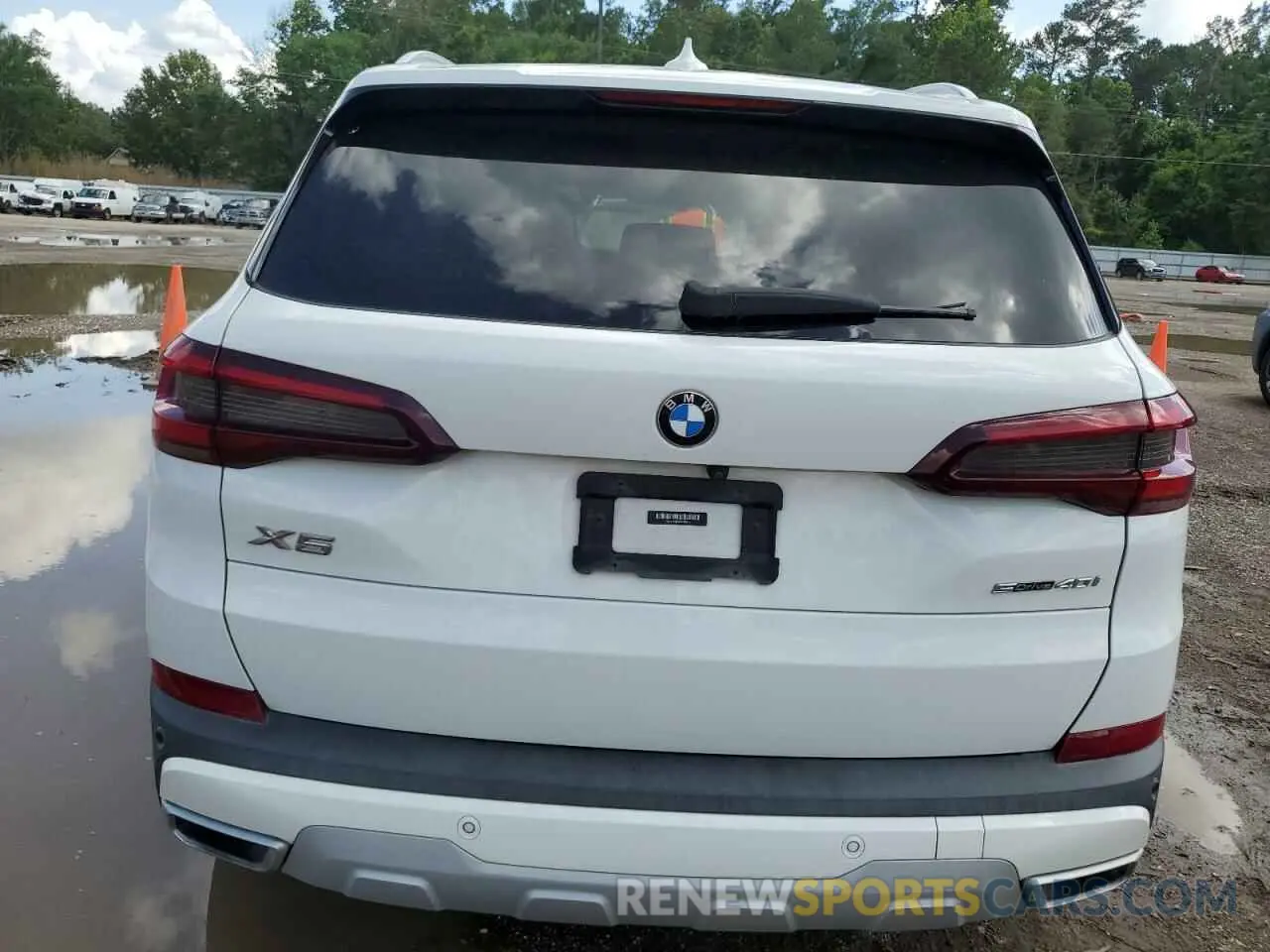 6 Photograph of a damaged car 5UXCR4C02M9E09481 BMW X5 2021