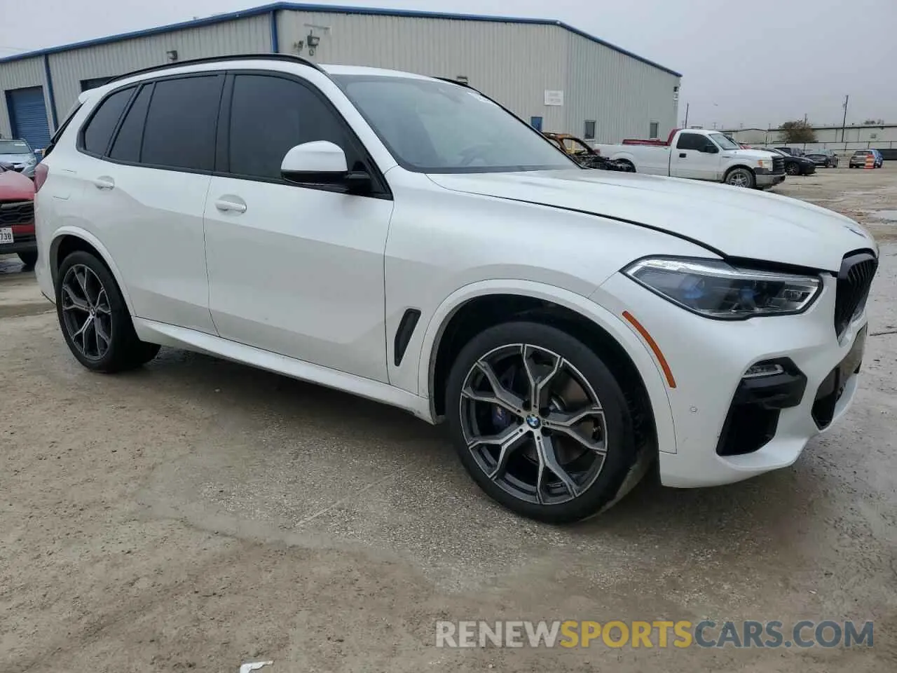 4 Photograph of a damaged car 5UXCR4C02M9E17743 BMW X5 2021