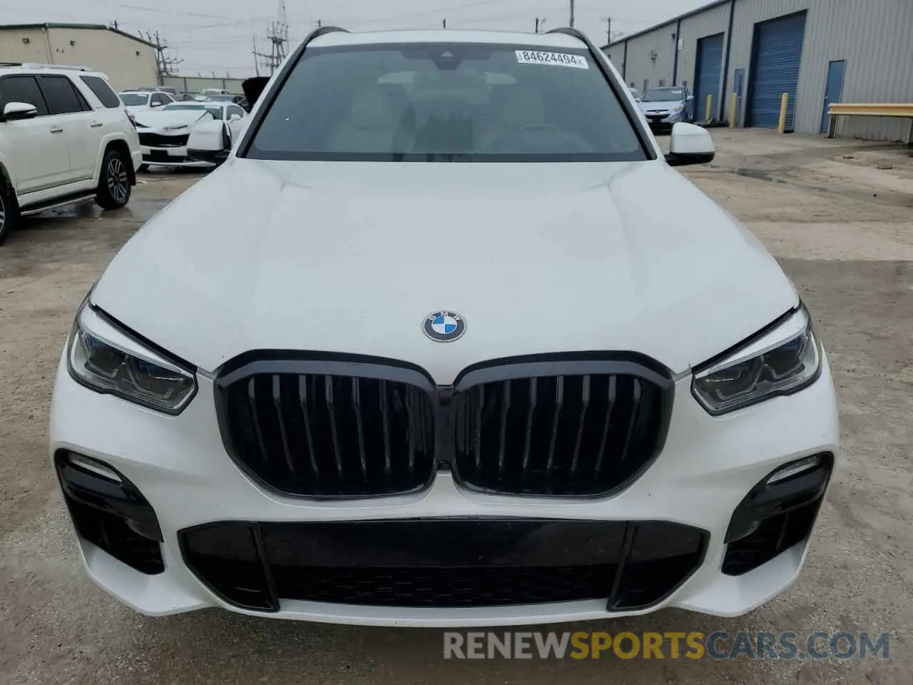 5 Photograph of a damaged car 5UXCR4C02M9E17743 BMW X5 2021