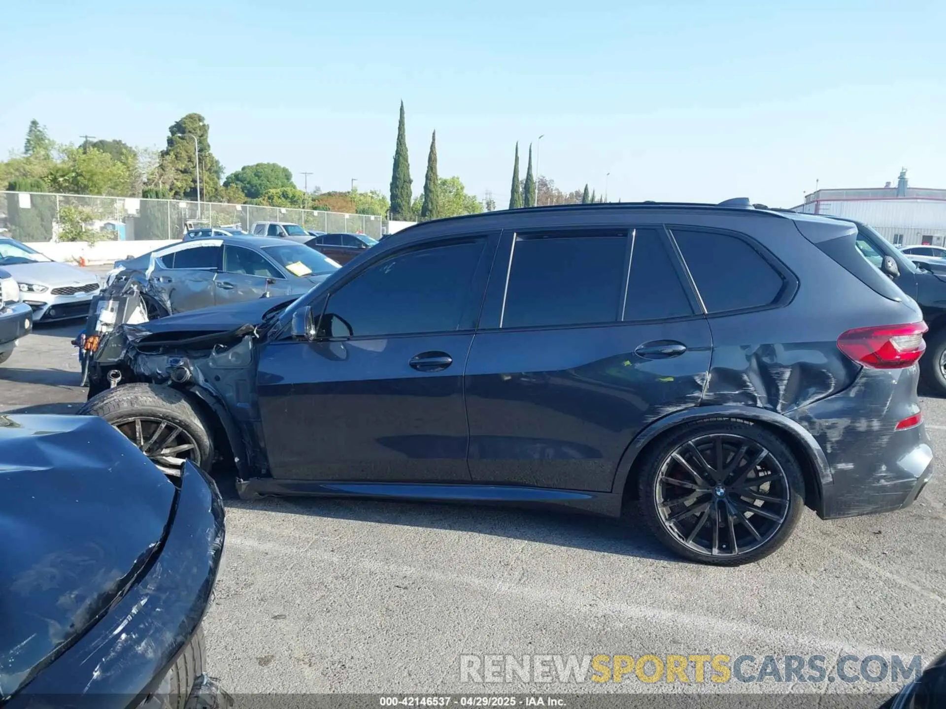 13 Photograph of a damaged car 5UXCR4C02M9H56406 BMW X5 2021