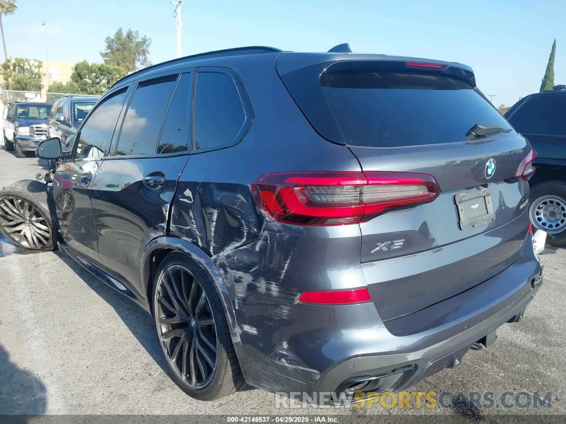 3 Photograph of a damaged car 5UXCR4C02M9H56406 BMW X5 2021