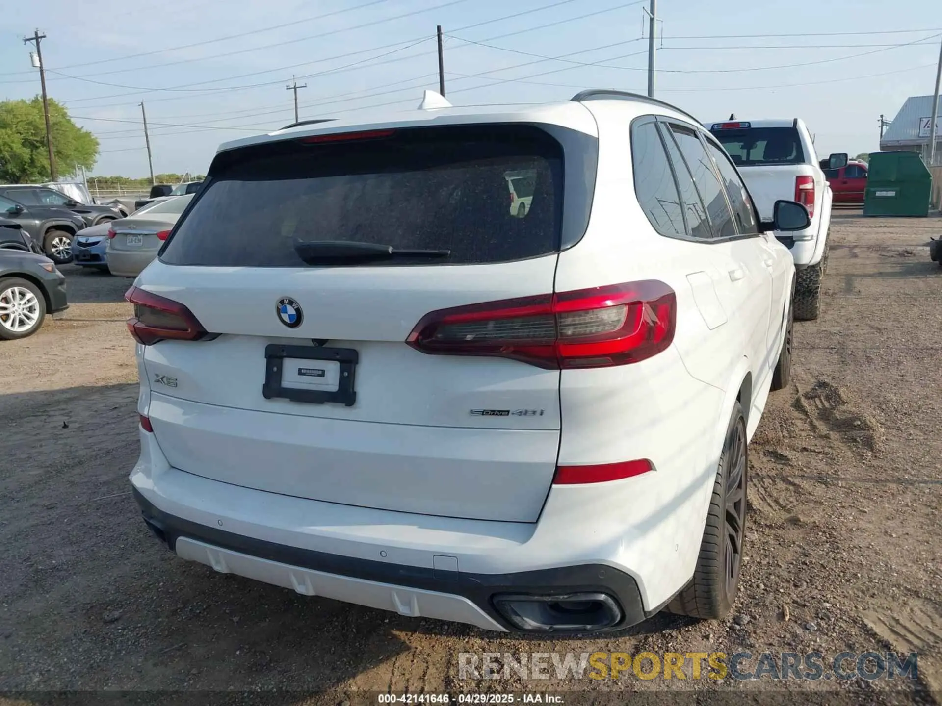 4 Photograph of a damaged car 5UXCR4C03M9E40545 BMW X5 2021
