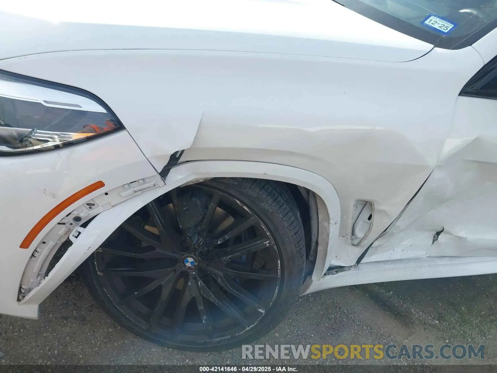 6 Photograph of a damaged car 5UXCR4C03M9E40545 BMW X5 2021