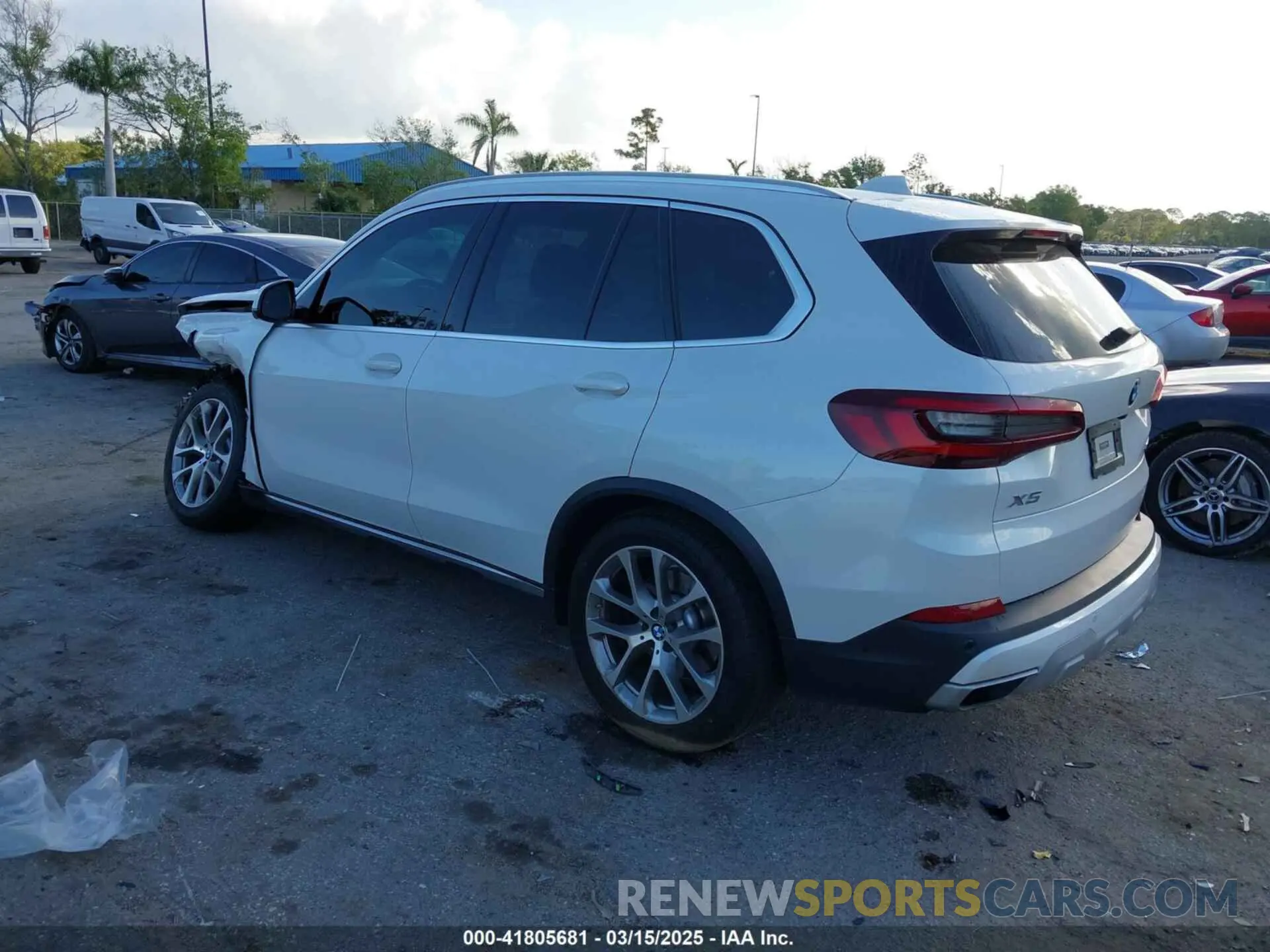 3 Photograph of a damaged car 5UXCR4C03M9F19603 BMW X5 2021