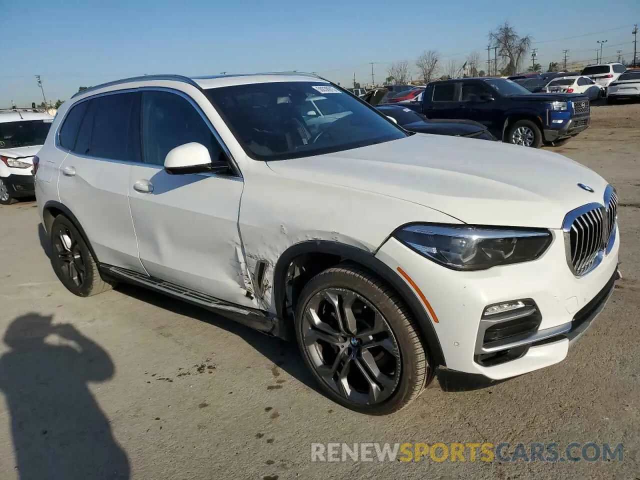 4 Photograph of a damaged car 5UXCR4C04M9E59055 BMW X5 2021