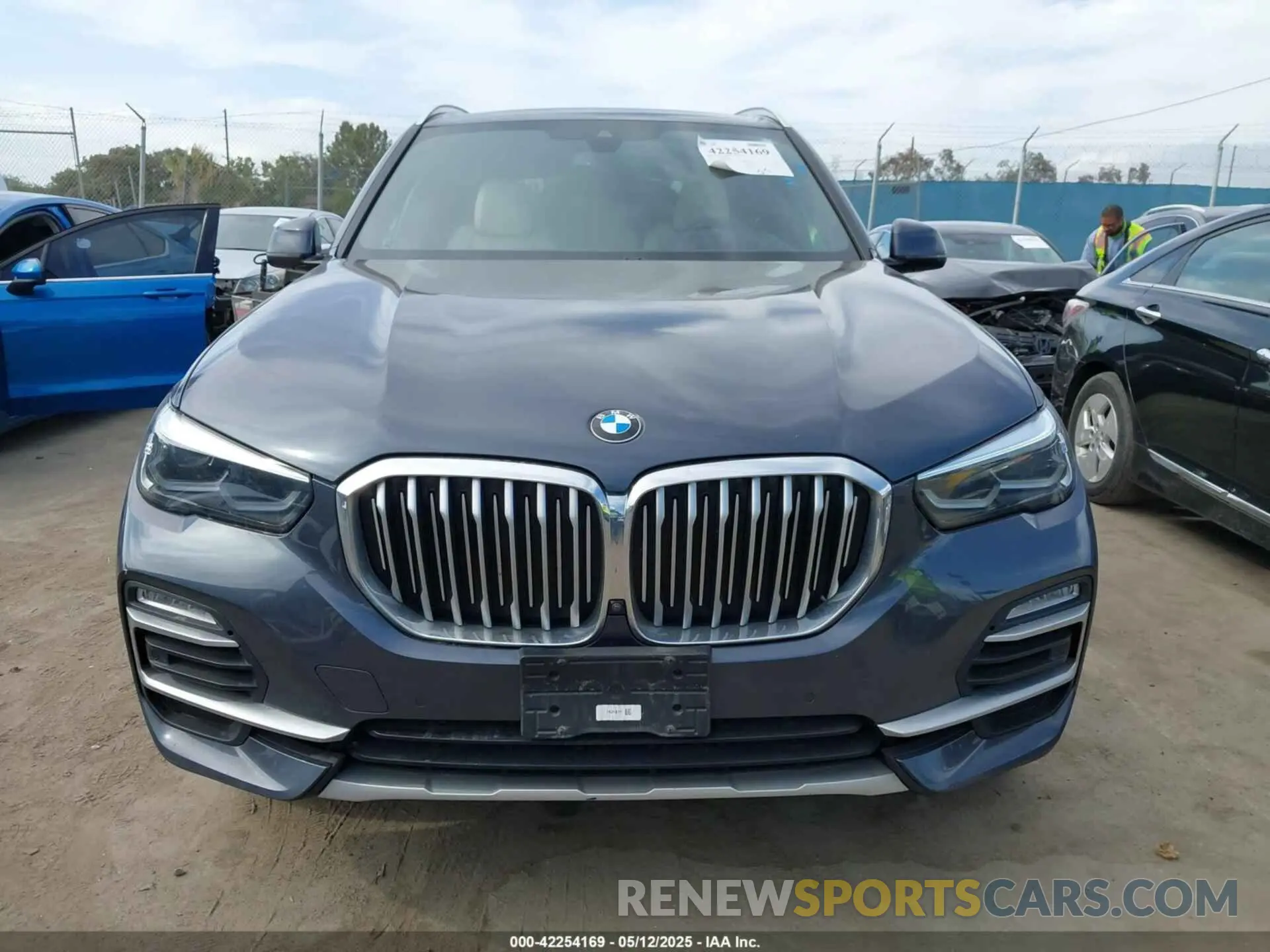 12 Photograph of a damaged car 5UXCR4C06M9F26786 BMW X5 2021
