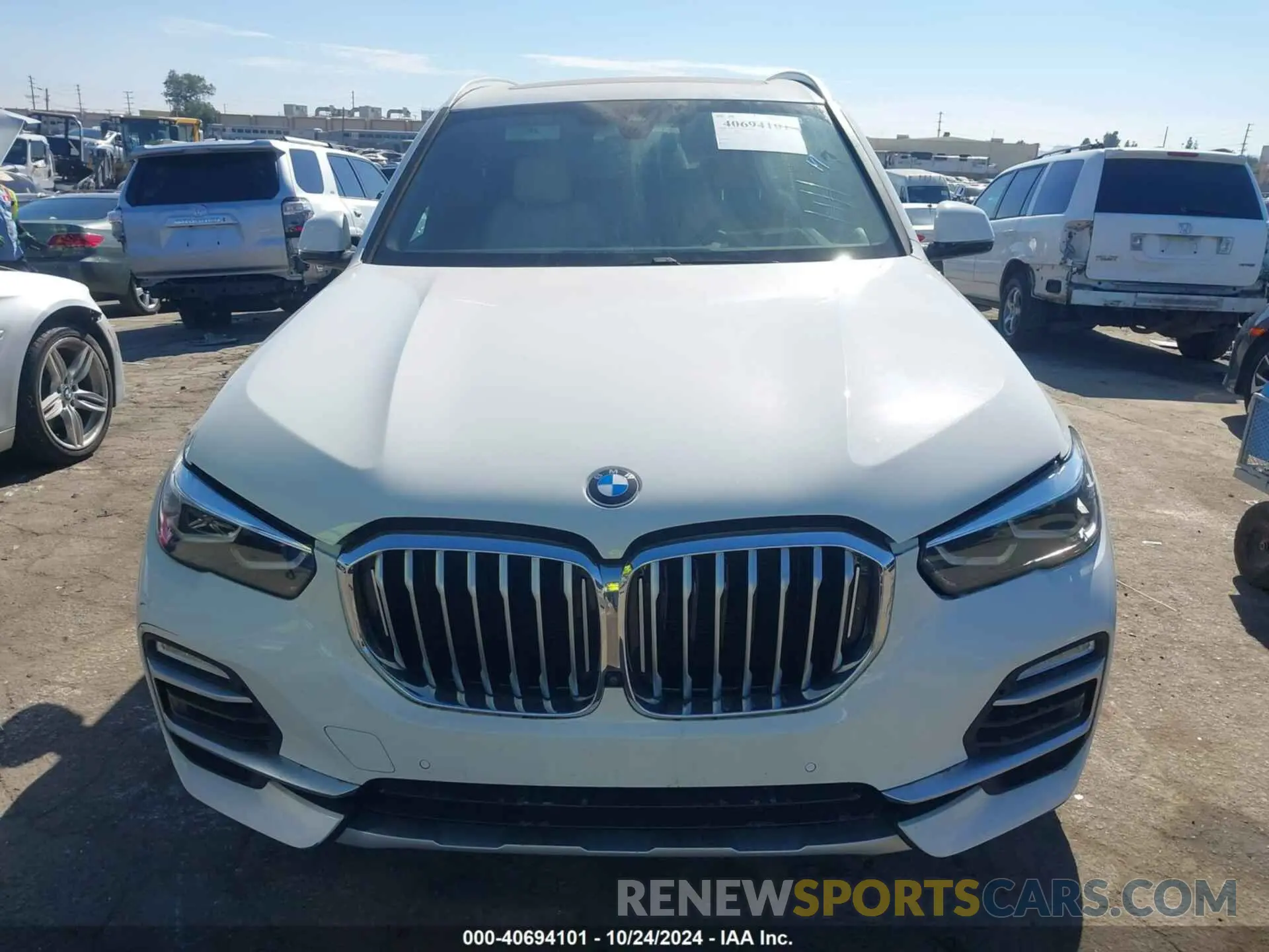 12 Photograph of a damaged car 5UXCR4C06M9H05572 BMW X5 2021