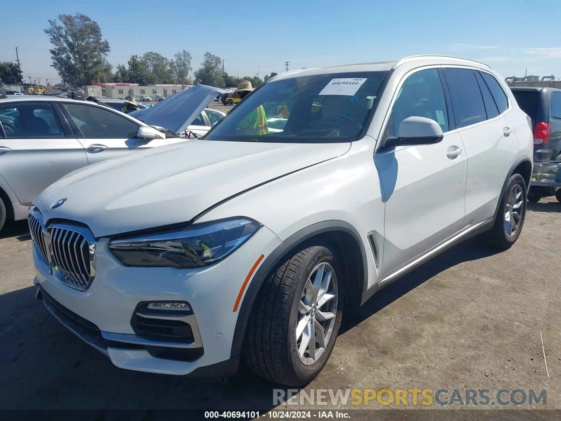 2 Photograph of a damaged car 5UXCR4C06M9H05572 BMW X5 2021