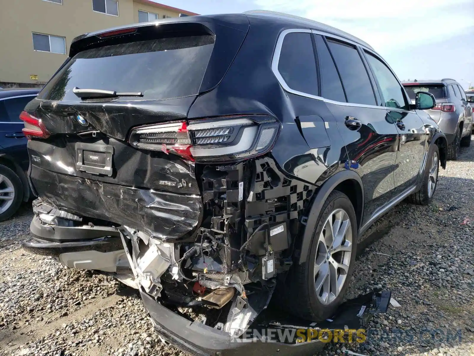 4 Photograph of a damaged car 5UXCR4C06M9H48583 BMW X5 2021