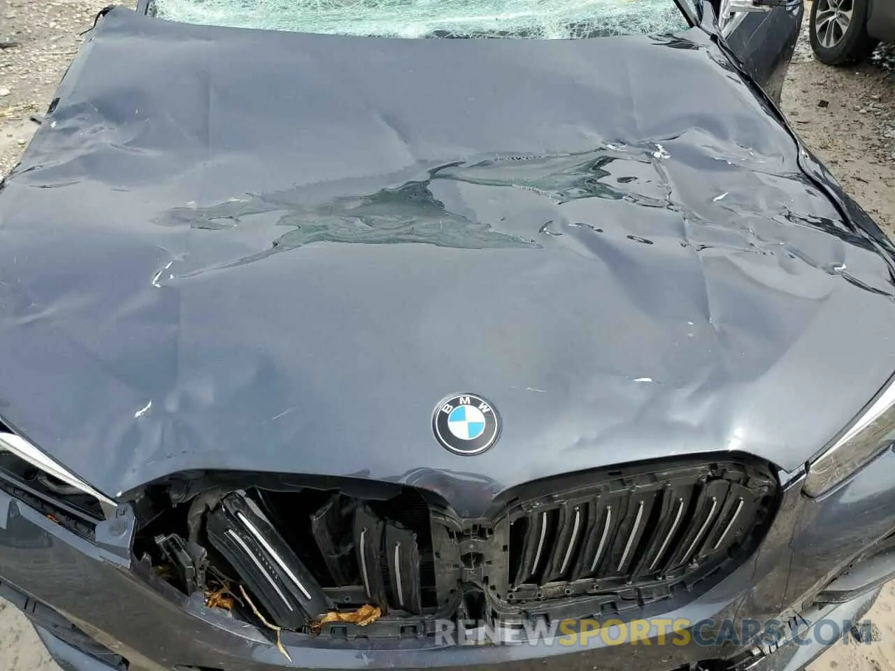 11 Photograph of a damaged car 5UXCR4C06M9H67148 BMW X5 2021