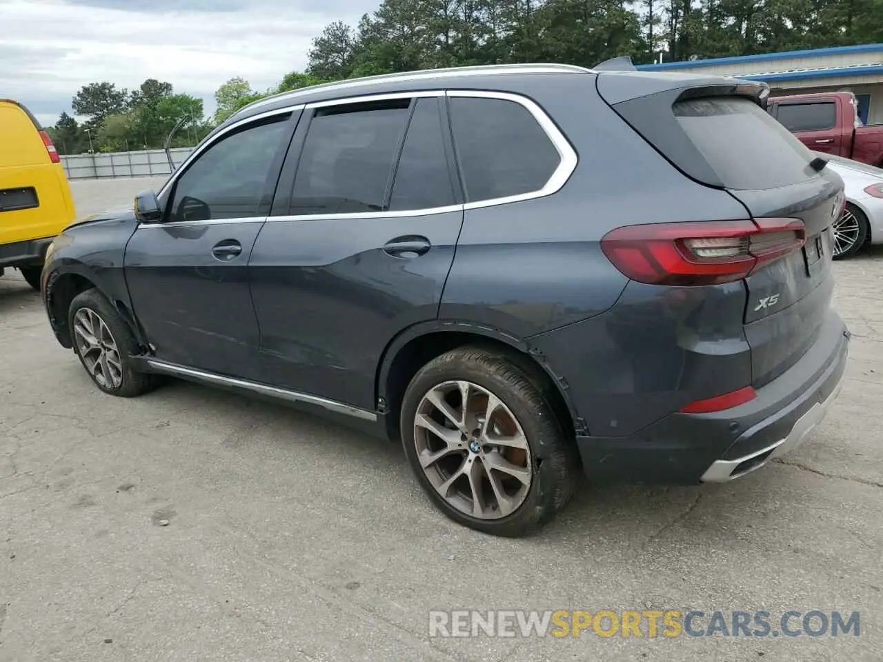 2 Photograph of a damaged car 5UXCR4C07M9E64900 BMW X5 2021