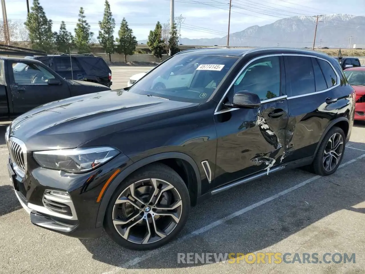 1 Photograph of a damaged car 5UXCR4C08M9G71022 BMW X5 2021