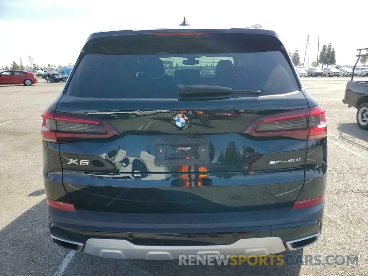 6 Photograph of a damaged car 5UXCR4C08M9G71022 BMW X5 2021