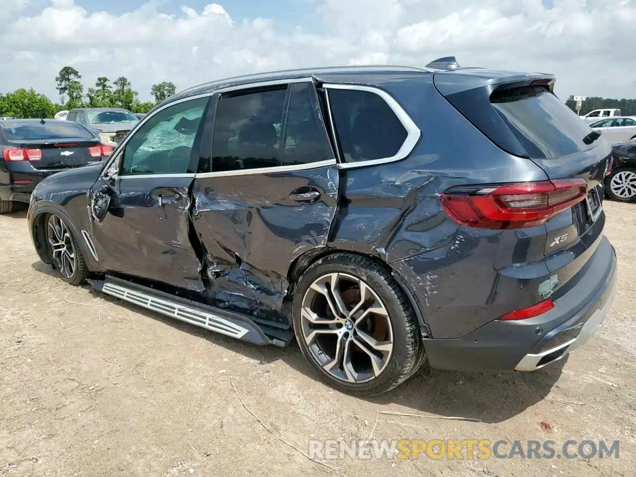 2 Photograph of a damaged car 5UXCR4C09M9F11876 BMW X5 2021