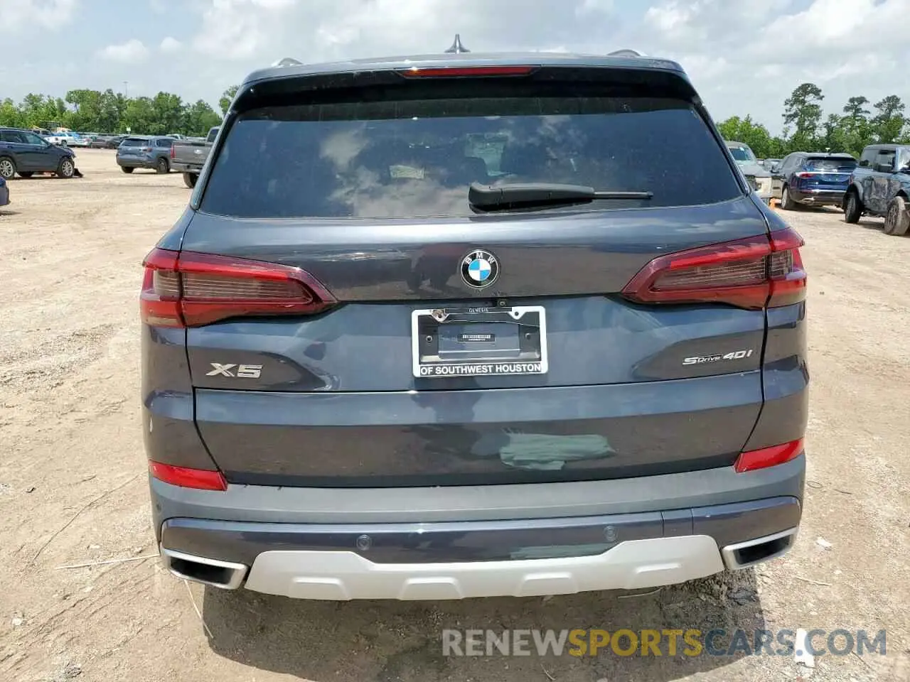 6 Photograph of a damaged car 5UXCR4C09M9F11876 BMW X5 2021