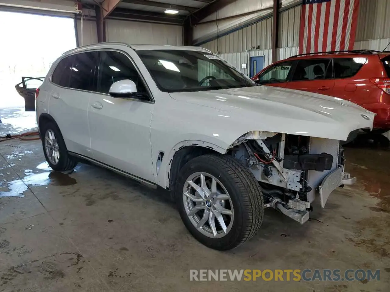 4 Photograph of a damaged car 5UXCR6C01M9G64540 BMW X5 2021
