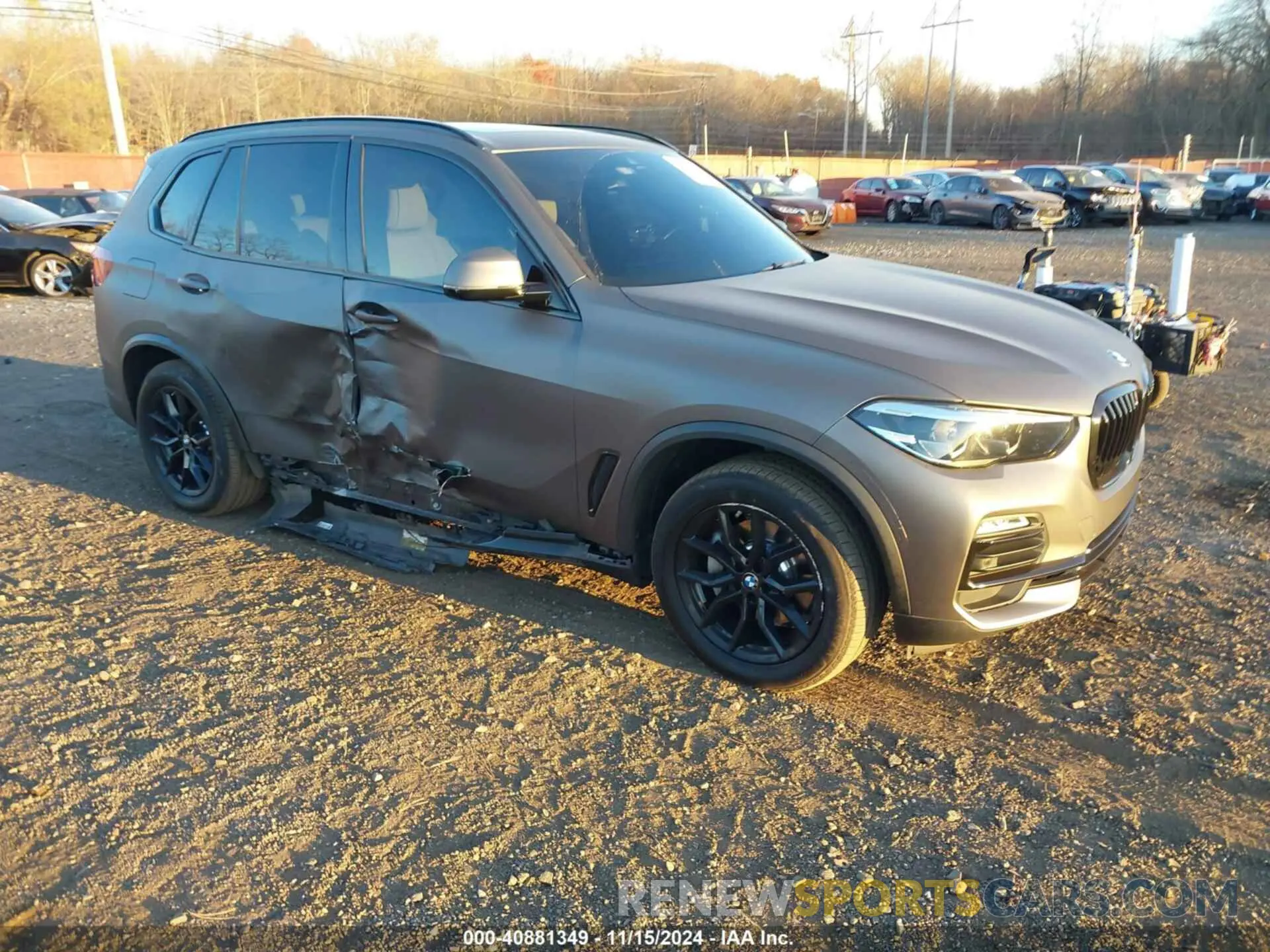 1 Photograph of a damaged car 5UXCR6C01M9H66694 BMW X5 2021