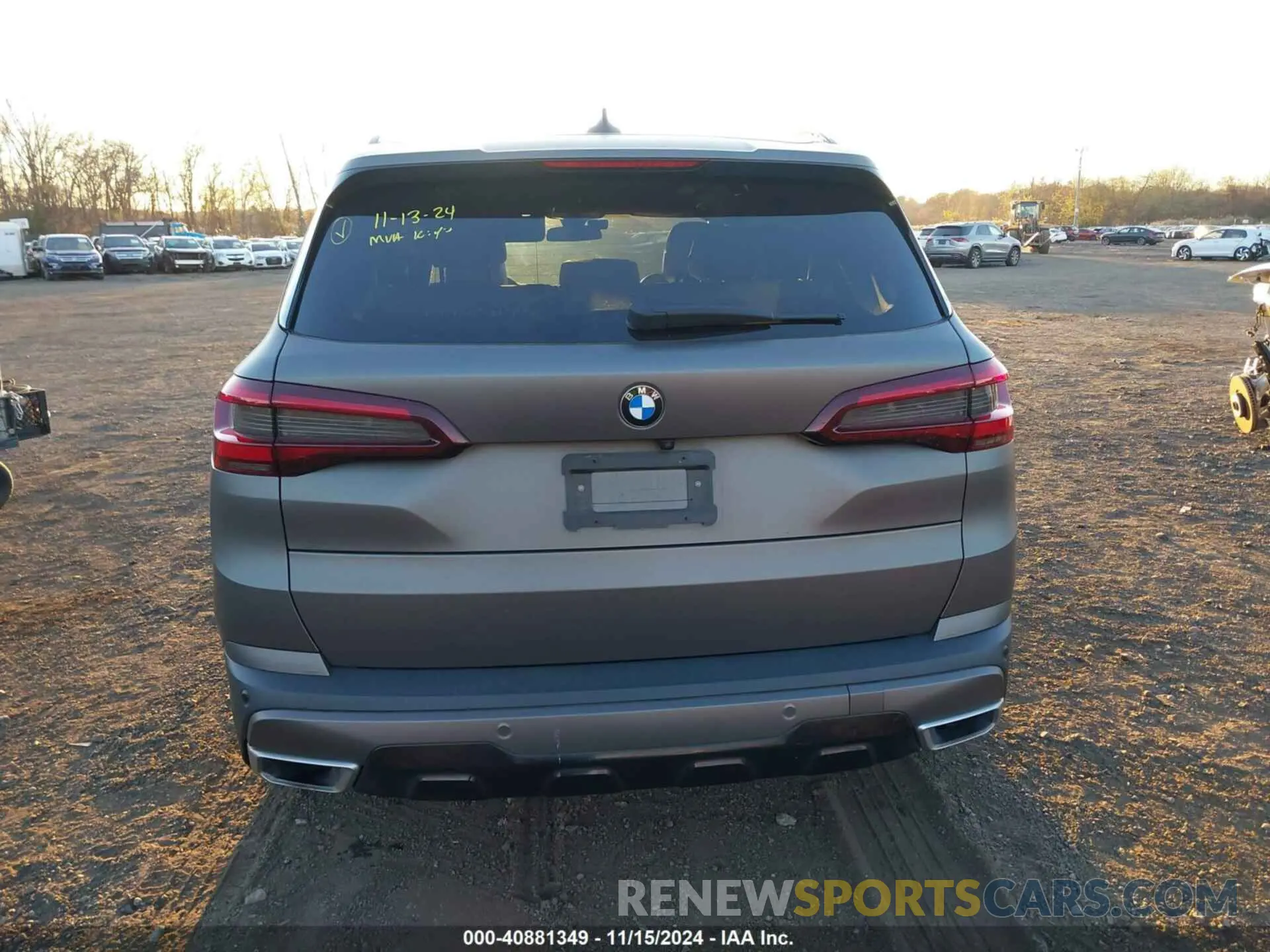 16 Photograph of a damaged car 5UXCR6C01M9H66694 BMW X5 2021