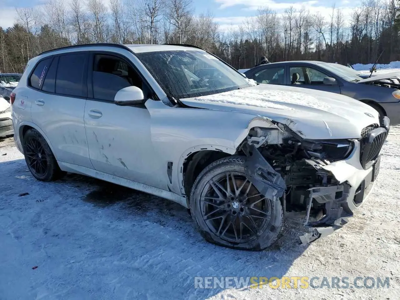 4 Photograph of a damaged car 5UXCR6C01M9H86413 BMW X5 2021
