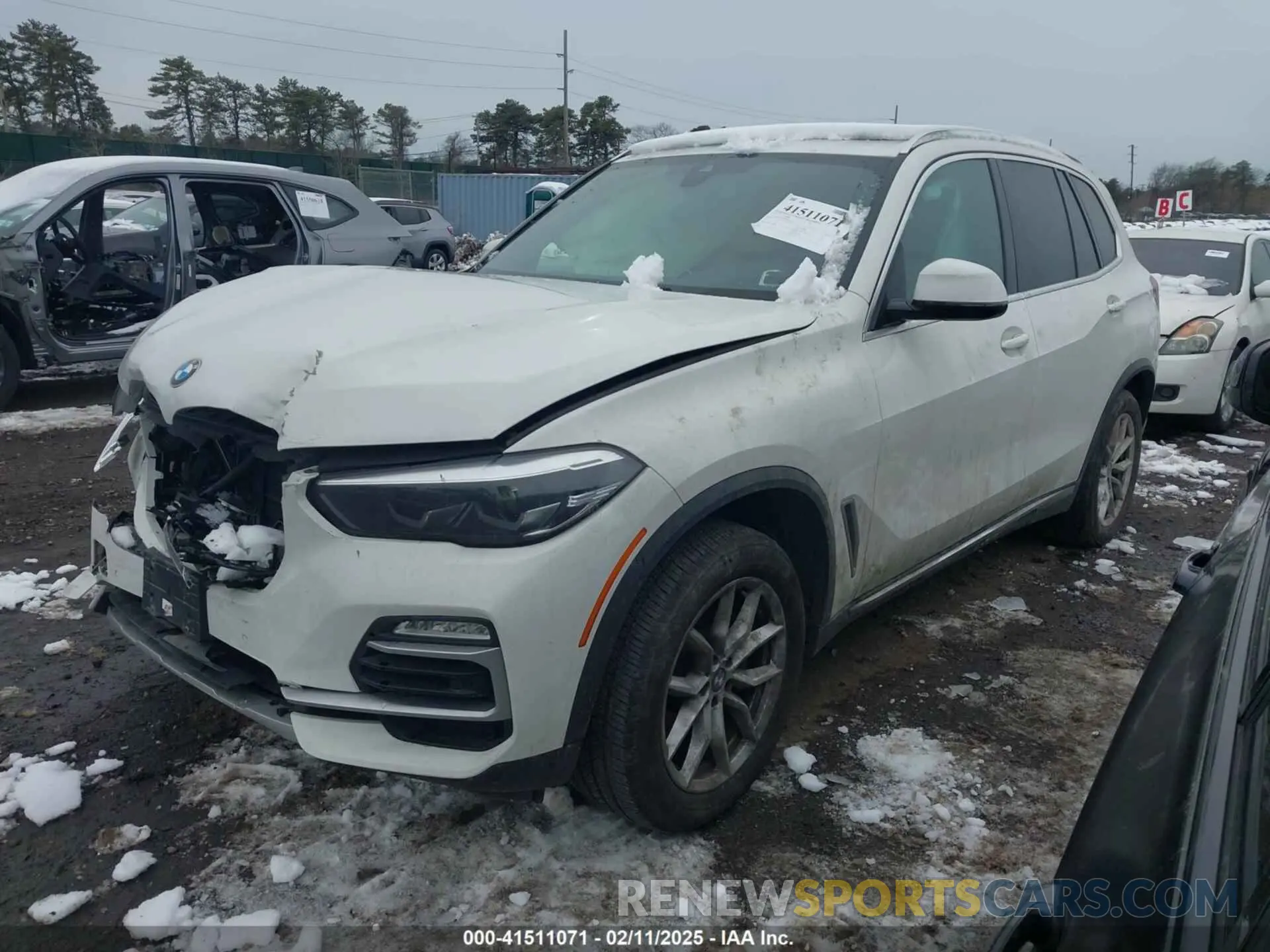 2 Photograph of a damaged car 5UXCR6C02M9E03269 BMW X5 2021