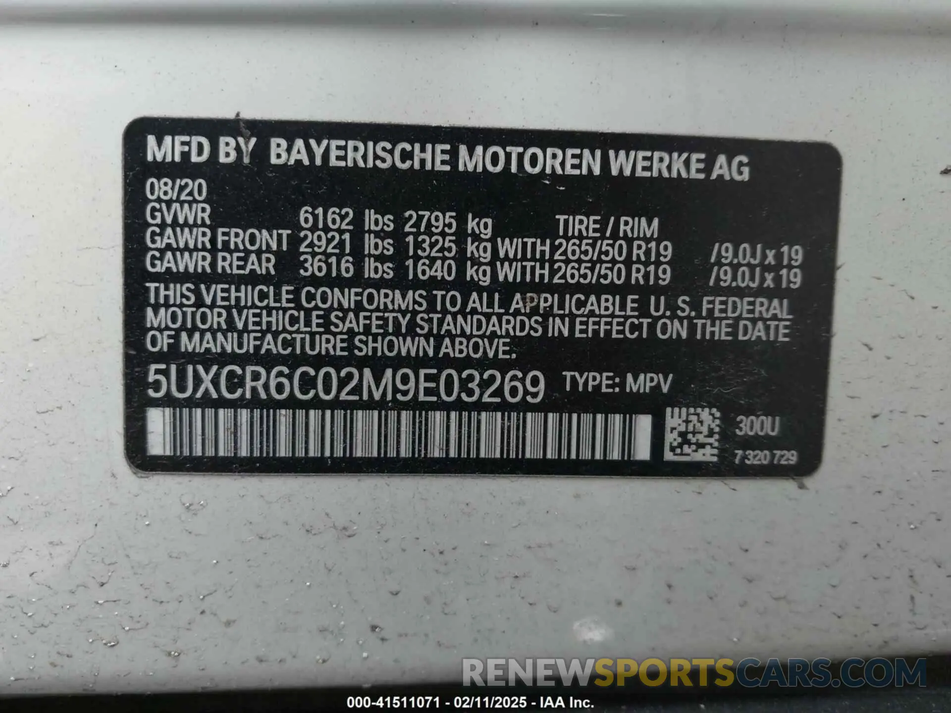 9 Photograph of a damaged car 5UXCR6C02M9E03269 BMW X5 2021