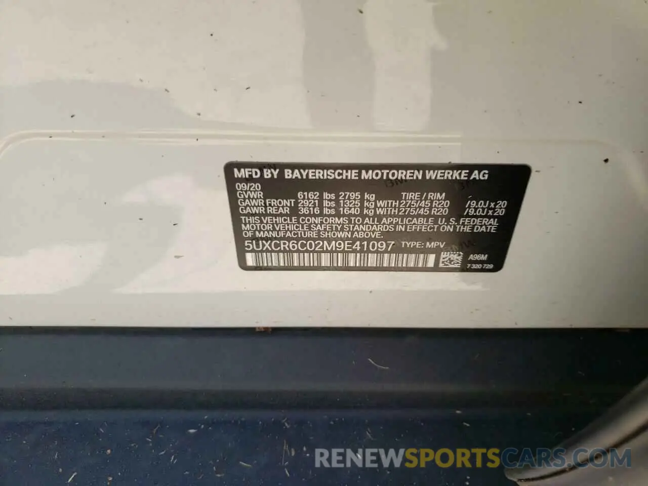 10 Photograph of a damaged car 5UXCR6C02M9E41097 BMW X5 2021